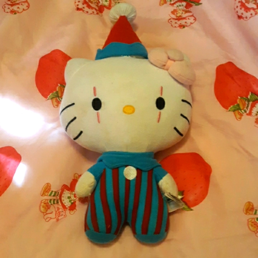Hello kitty clown